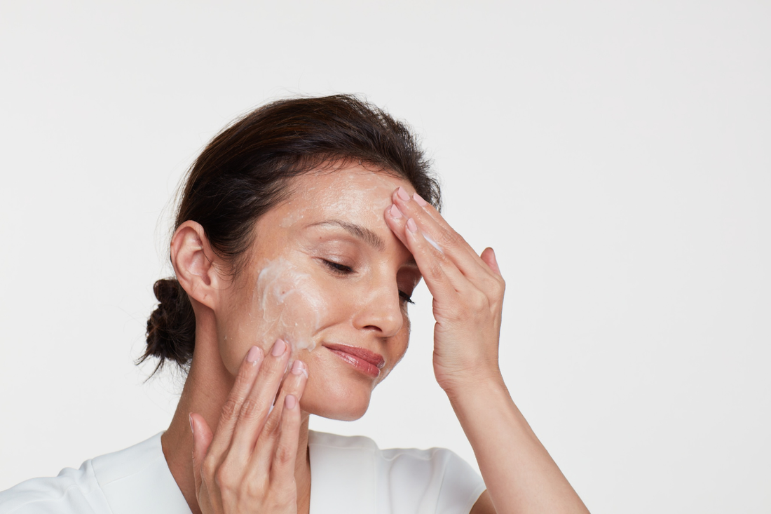 Ceramides vs Peptides: What’s the Difference?